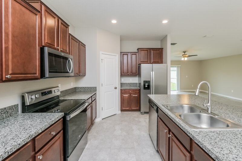 2,355/Mo, 1616 Climbing Dayflower Dr Ruskin, FL 33570 Kitchen View 2