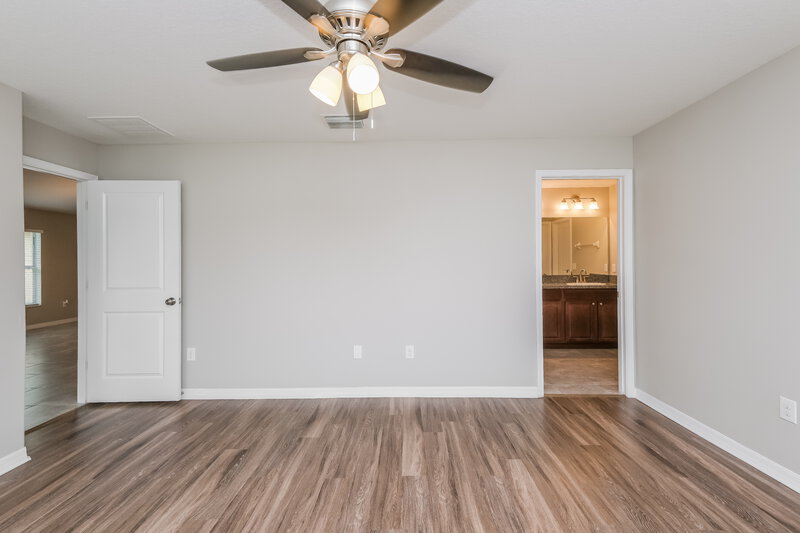 2,355/Mo, 1616 Climbing Dayflower Dr Ruskin, FL 33570 Main Bedroom View