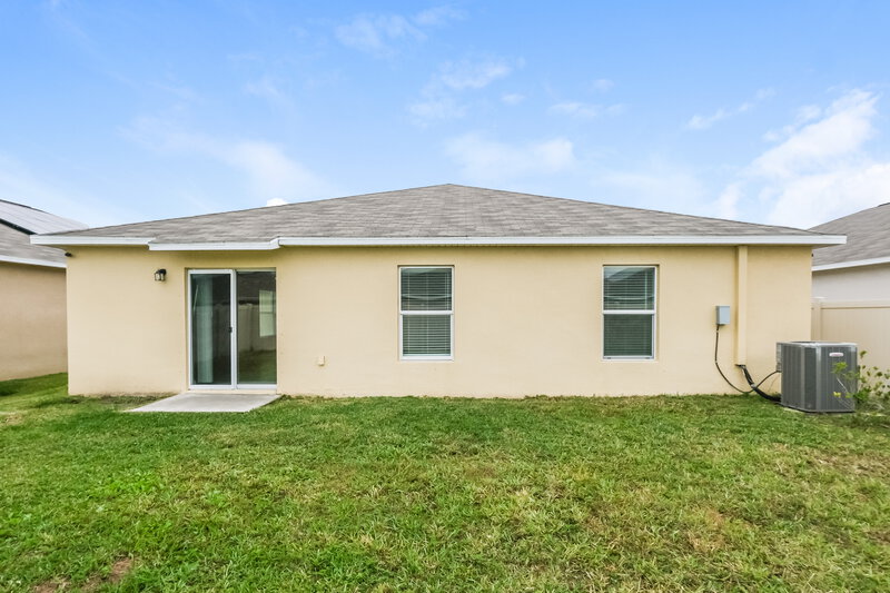 2,355/Mo, 1616 Climbing Dayflower Dr Ruskin, FL 33570 Rear View