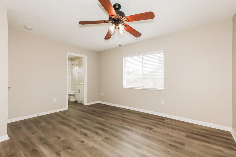 1,975/Mo, 1515 Birchstone Ave Brandon, FL 33511 Main Bedroom View