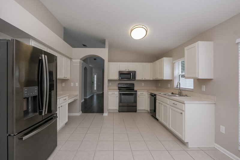 2,535/Mo, 1941 Samantha Ln Valrico, FL 33594 Kitchen View 2