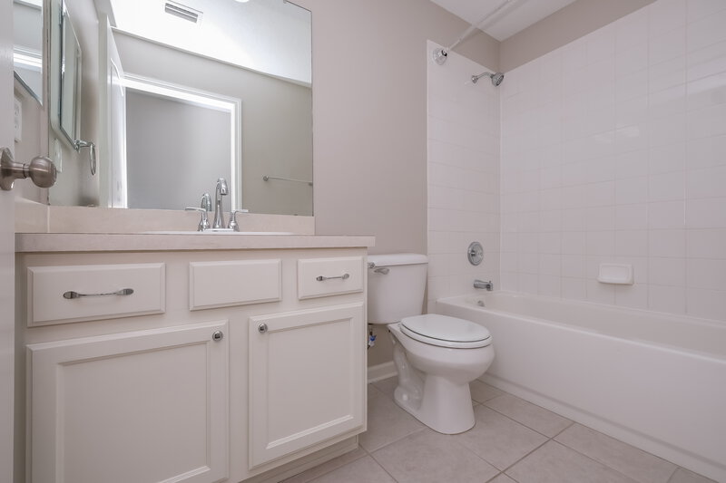 2,535/Mo, 1941 Samantha Ln Valrico, FL 33594 Bathroom View