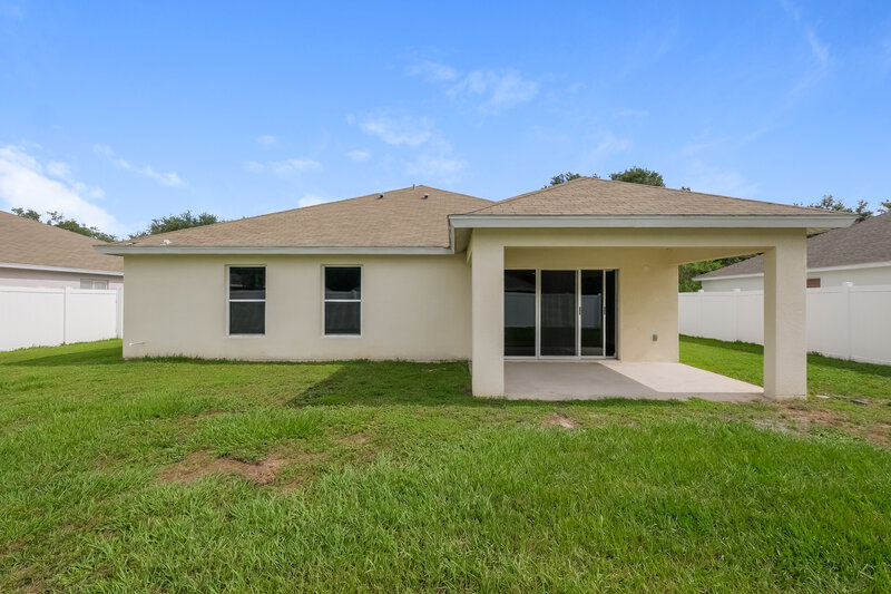 2,535/Mo, 1941 Samantha Ln Valrico, FL 33594 Rear View