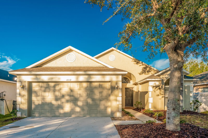 2,020/Mo, 1010 Cristelle Jean Dr Ruskin, FL 33570 External View