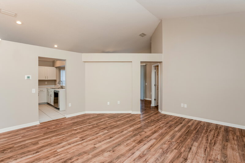 2,170/Mo, 1010 Cristelle Jean Dr Ruskin, FL 33570 Living Room View 2