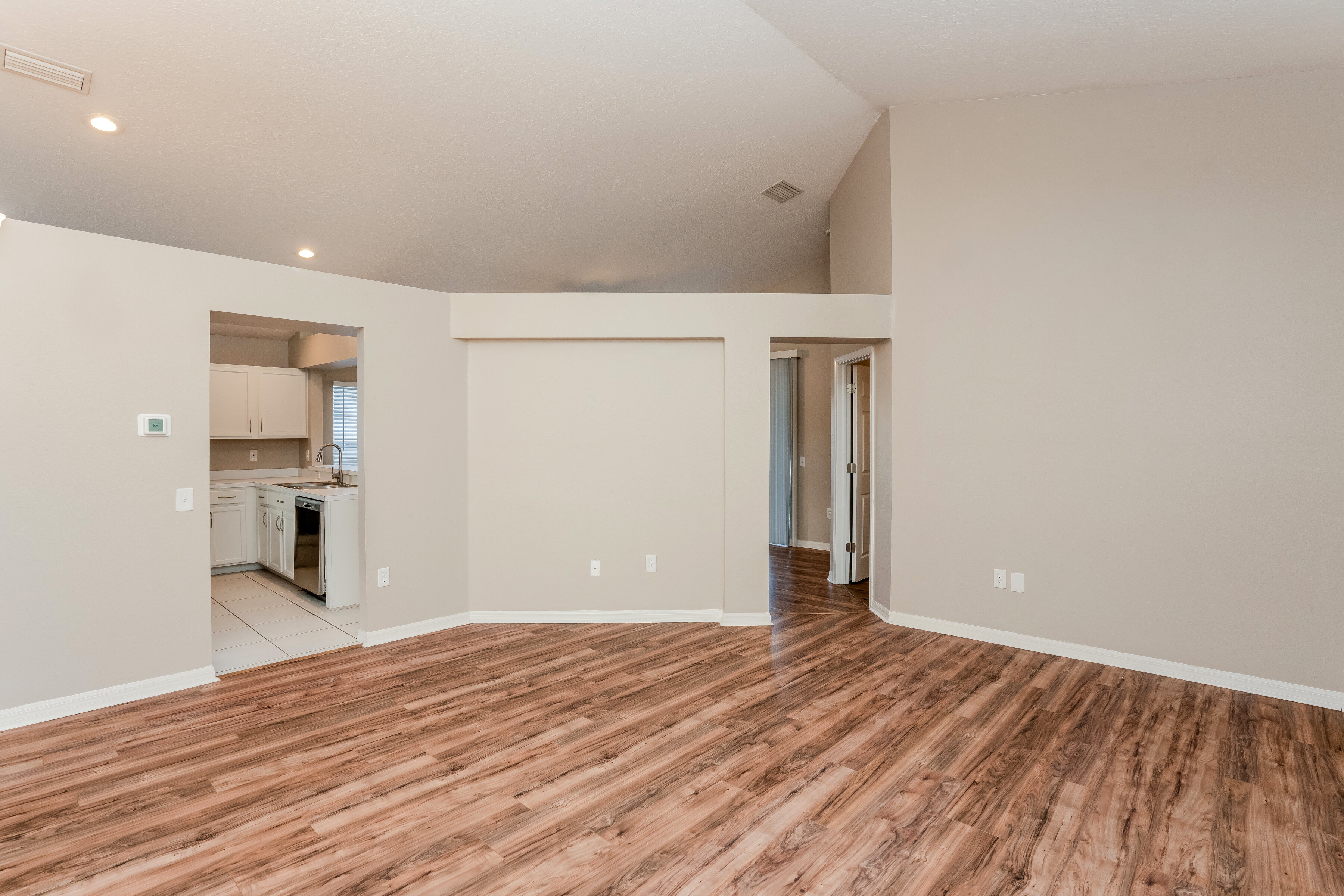 2,020/Mo, 1010 Cristelle Jean Dr Ruskin, FL 33570 Misc View 3