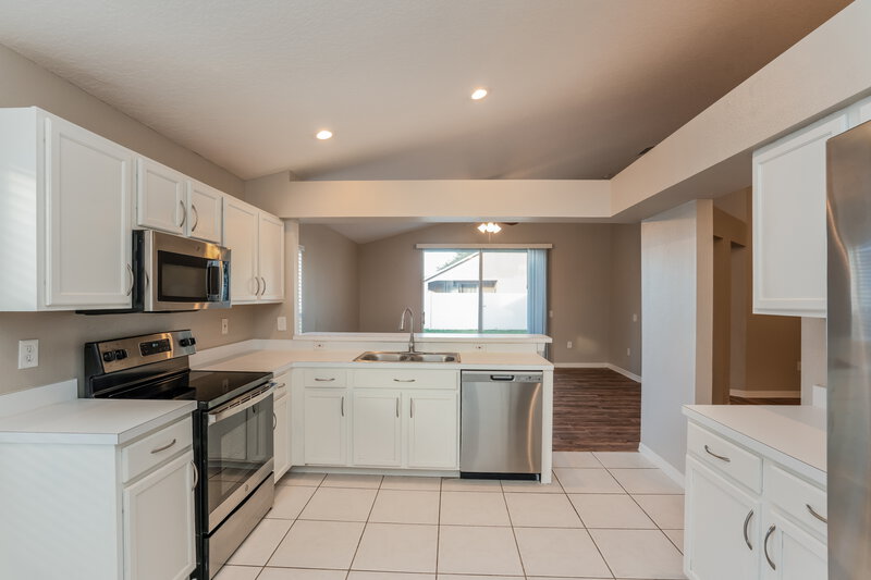 2,020/Mo, 1010 Cristelle Jean Dr Ruskin, FL 33570 Misc View 7