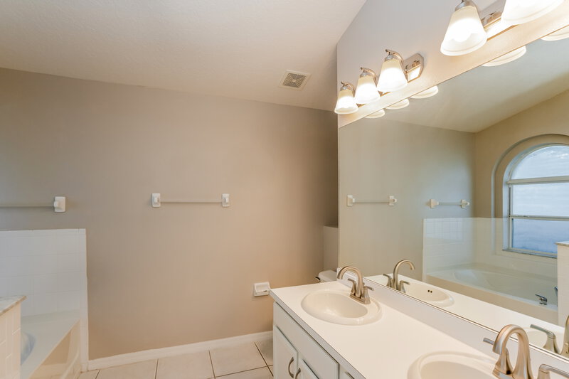 2,020/Mo, 1010 Cristelle Jean Dr Ruskin, FL 33570 Misc View 11