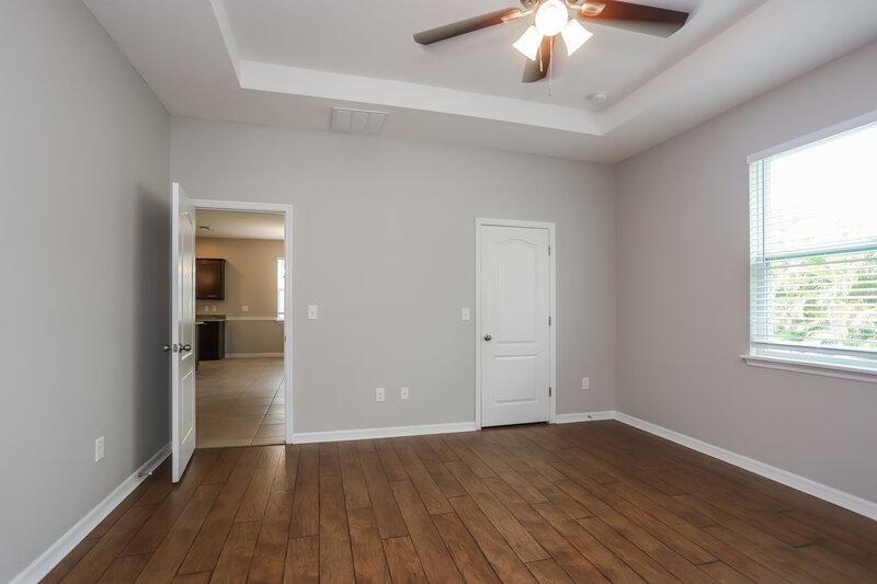 2,110/Mo, 11421 Warren Oaks Pl Riverview, FL 33578 Main Bedroom View 2