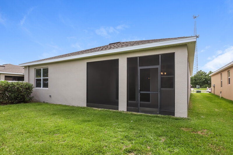 2,110/Mo, 11421 Warren Oaks Pl Riverview, FL 33578 Rear View