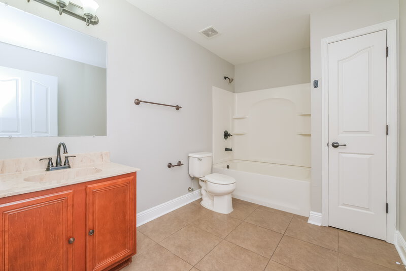 2,210/Mo, 9548 Simeon Dr Land O Lakes, FL 34638 Bathroom View
