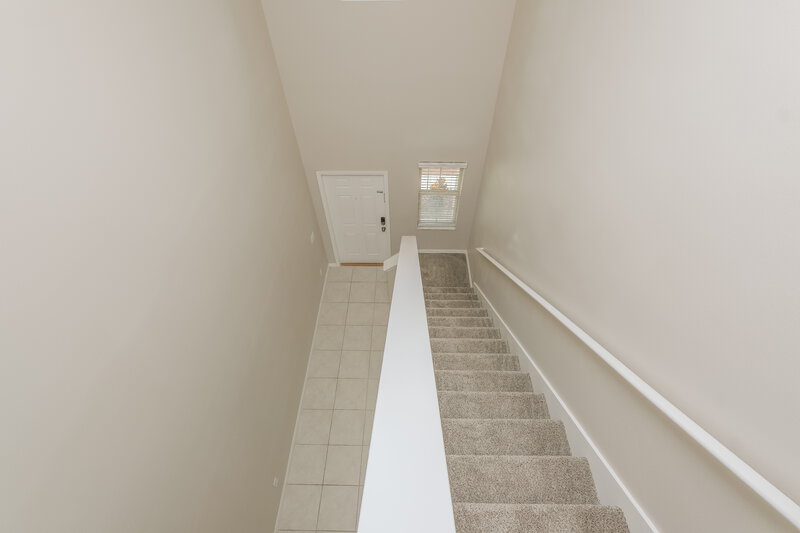 2,180/Mo, 5117 White Chicory Dr Apollo Beach, FL 33572 Stairwell View
