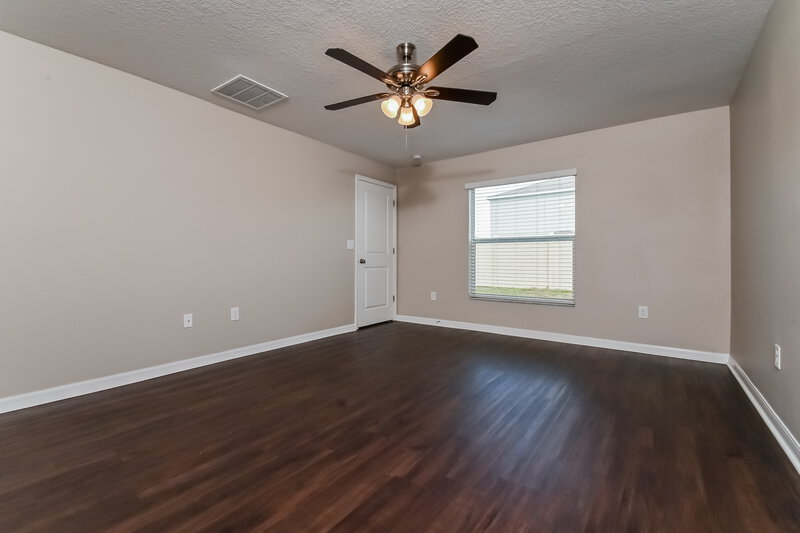 2,080/Mo, 7011 Wiseman Run Dr Ruskin, FL 33573 Main Bedroom View