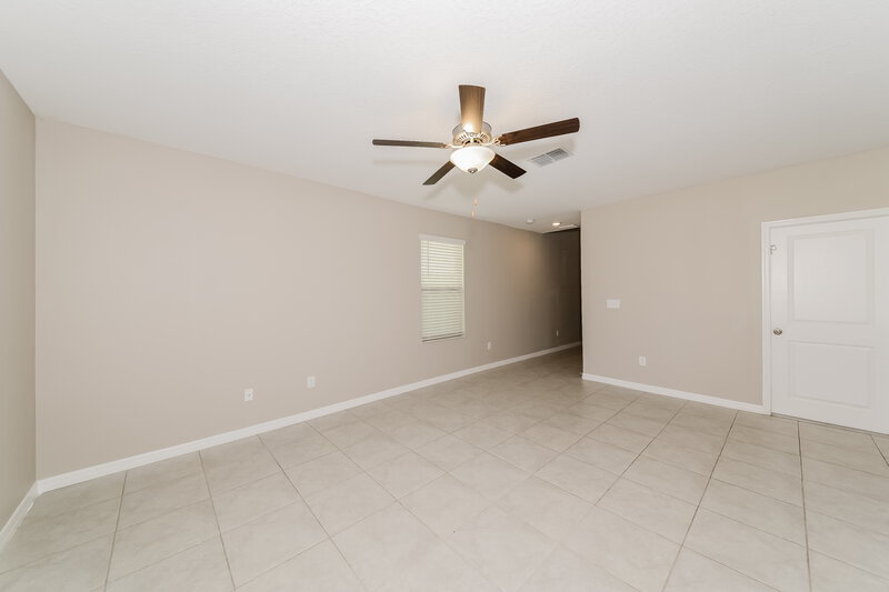 2,155/Mo, 2262 Jungle Dr Ruskin, FL 33570 Living Room View 2