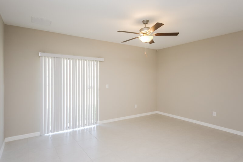 2,685/Mo, 2218 Treesdale Ave Ruskin, FL 33570 Living Room View