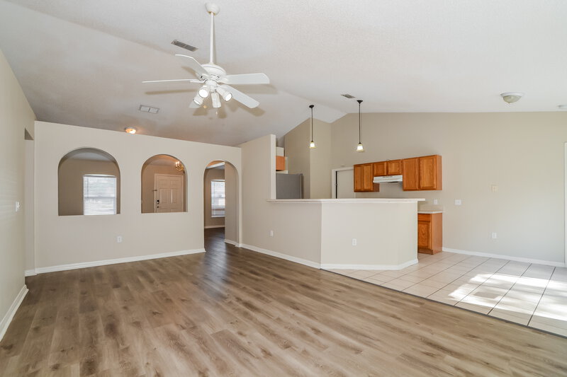2,145/Mo, 3830 Sleepy Hill Oaks Loop Lakeland, FL 33810 Living Room View 2