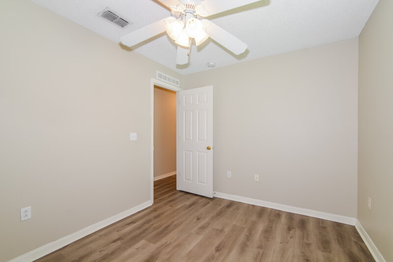 2,145/Mo, 3830 Sleepy Hill Oaks Loop Lakeland, FL 33810 Bedroom View 4