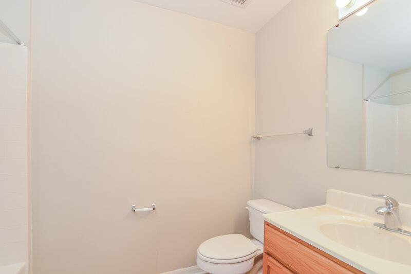 2,145/Mo, 3830 Sleepy Hill Oaks Loop Lakeland, FL 33810 Bathroom View