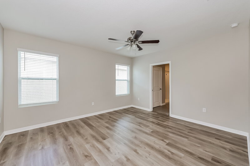 2,320/Mo, 10135 Mangrove Well Rd Sun City Center, FL 33573 Main Bedroom View