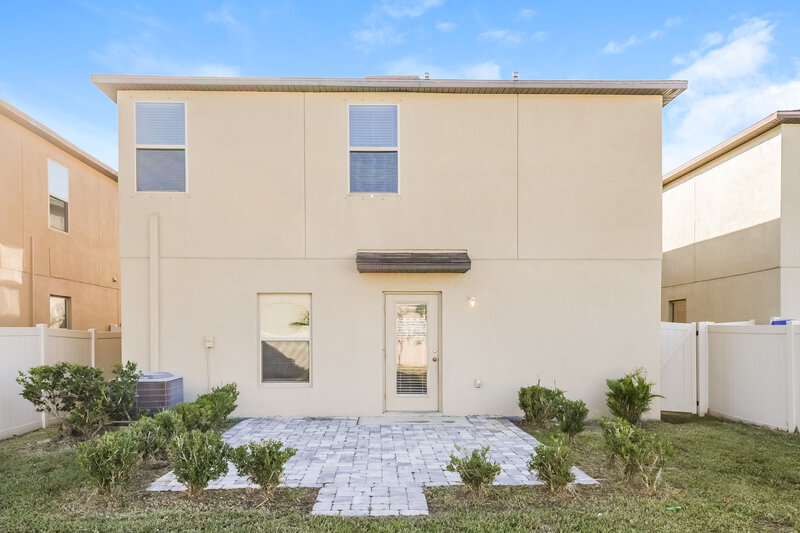 2,280/Mo, 7310 Tiger Trail Ct Sun City Center, FL 33573 Rear View