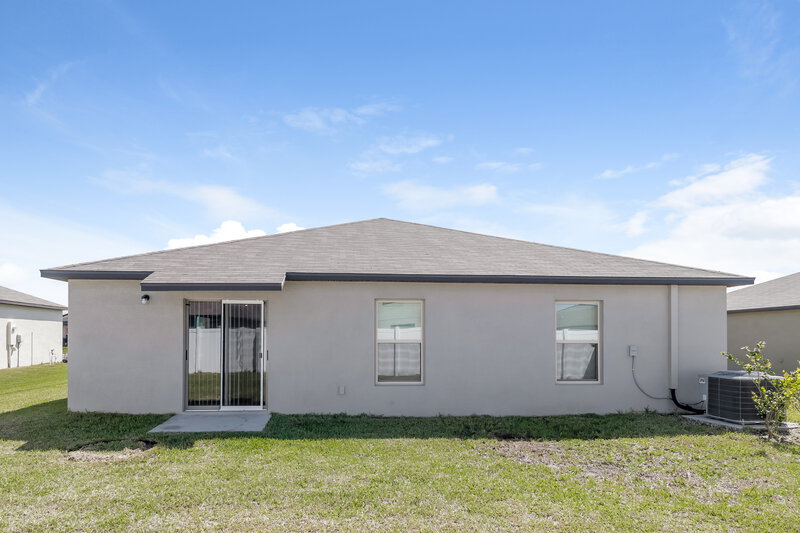 2,285/Mo, 3189 Lytton Hall Dr Zephyrhills, FL 33540 Rear View
