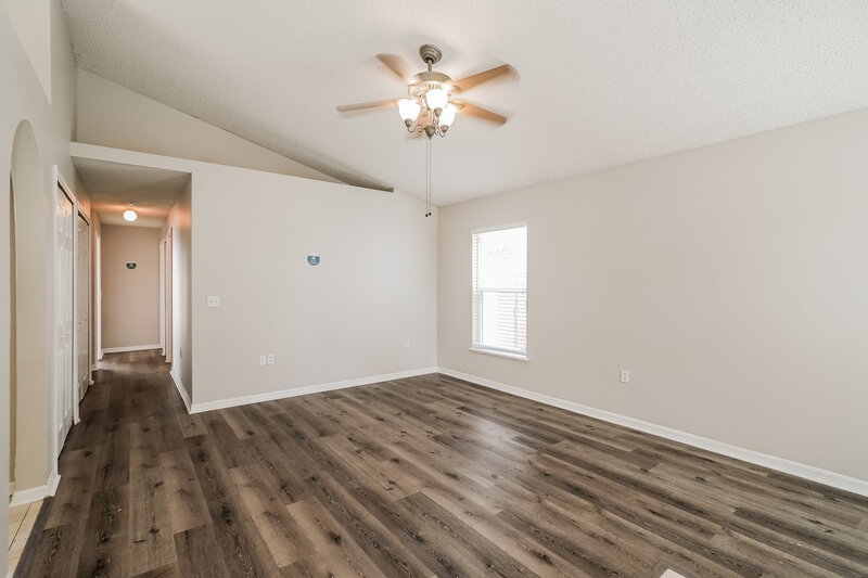 1,940/Mo, 30251 Double Dr Zephyrhills, FL 33545 Living Room View
