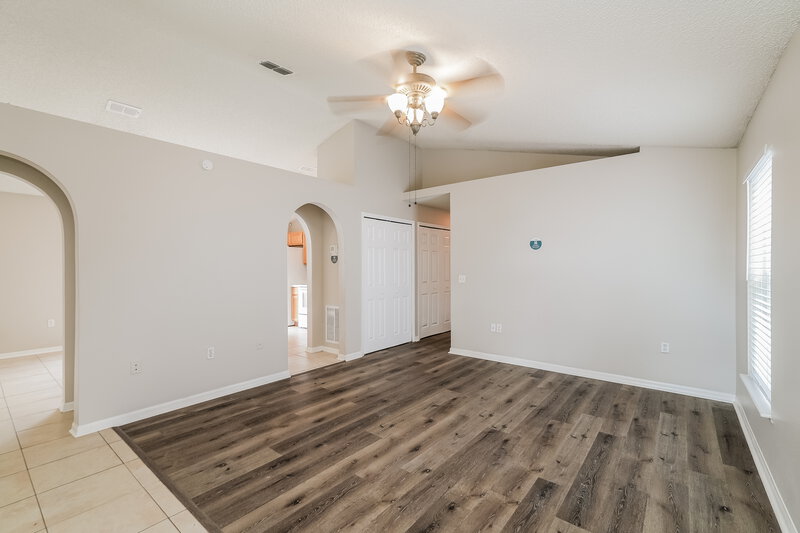 1,940/Mo, 30251 Double Dr Zephyrhills, FL 33545 Living Room View 3