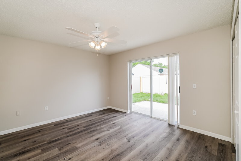 1,940/Mo, 30251 Double Dr Zephyrhills, FL 33545 Main Bedroom View