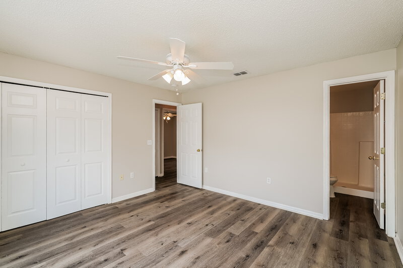 1,940/Mo, 30251 Double Dr Zephyrhills, FL 33545 Main Bedroom View 2
