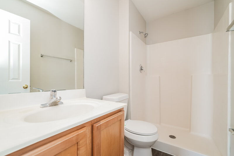 1,940/Mo, 30251 Double Dr Zephyrhills, FL 33545 Main Bathroom View