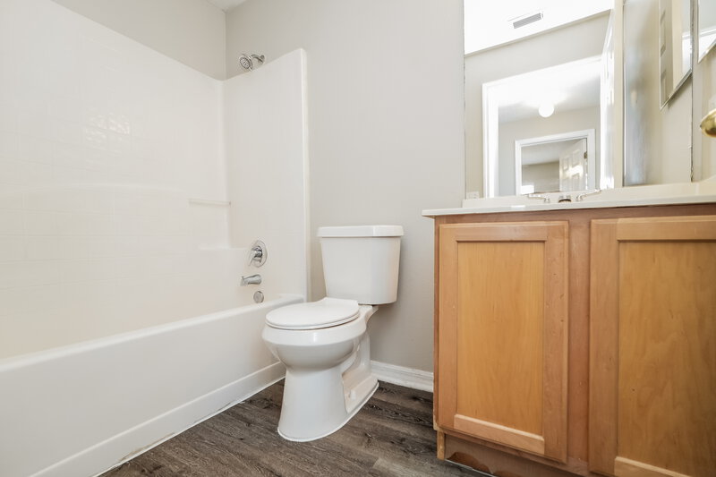 1,940/Mo, 30251 Double Dr Zephyrhills, FL 33545 Bathroom View