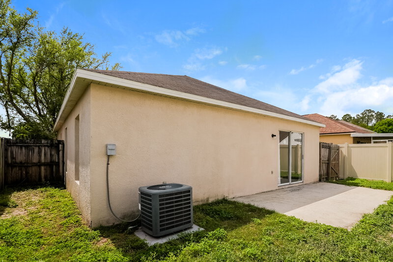 1,940/Mo, 30251 Double Dr Zephyrhills, FL 33545 Rear View
