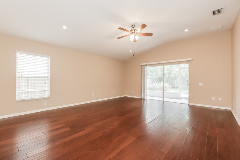 1,955/Mo, 13223 Evening Sunset Ln Riverview, FL 33579 Family Room View 2