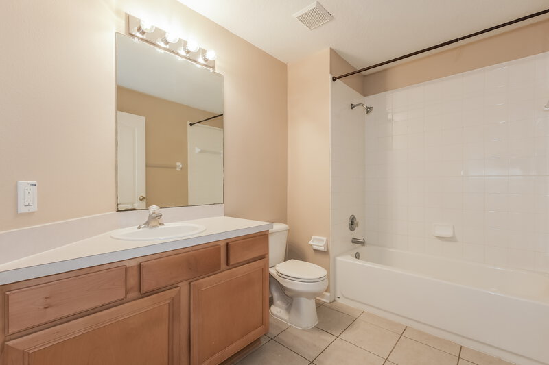 1,955/Mo, 13223 Evening Sunset Ln Riverview, FL 33579 Bedroom View 3