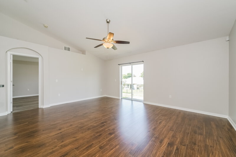 3,080/Mo, 8364 Greystone Dr Lakeland, FL 33810 Living Room View