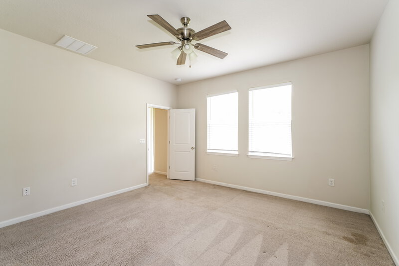 2,400/Mo, 18424 Hunters Meadow Walk Land O Lakes, FL 34638 Main Bedroom View 2