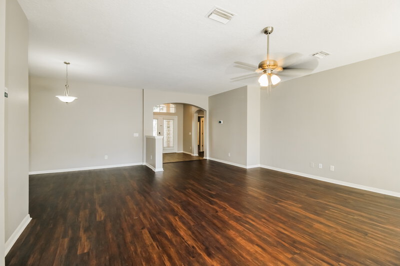 2,220/Mo, 4341 Larkenheath Dr Spring Hill, FL 34609 Living Room View 2
