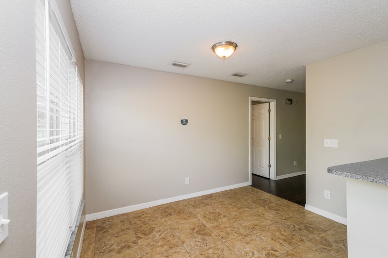 2,060/Mo, 3410 Palm Beach Dr Valrico, FL 33594 Dining Room View 2