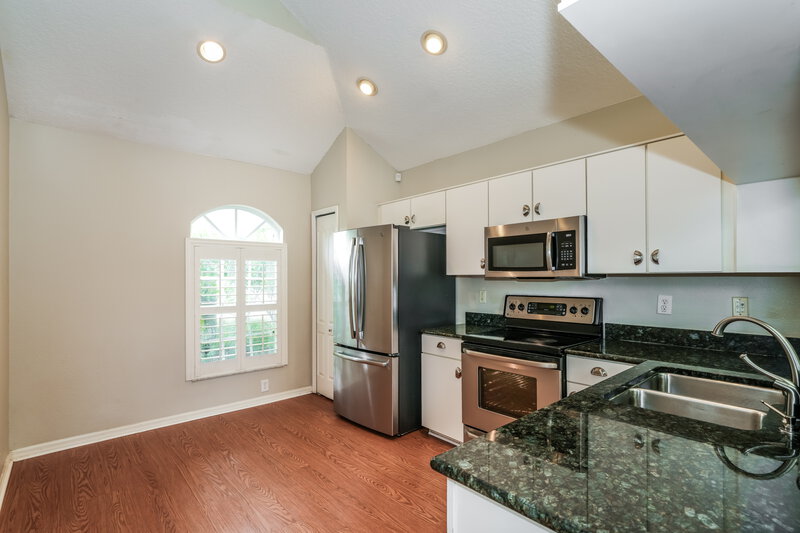 2,295/Mo, 30439 Wrencrest Dr Wesley Chapel, FL 33543 Kitchen View