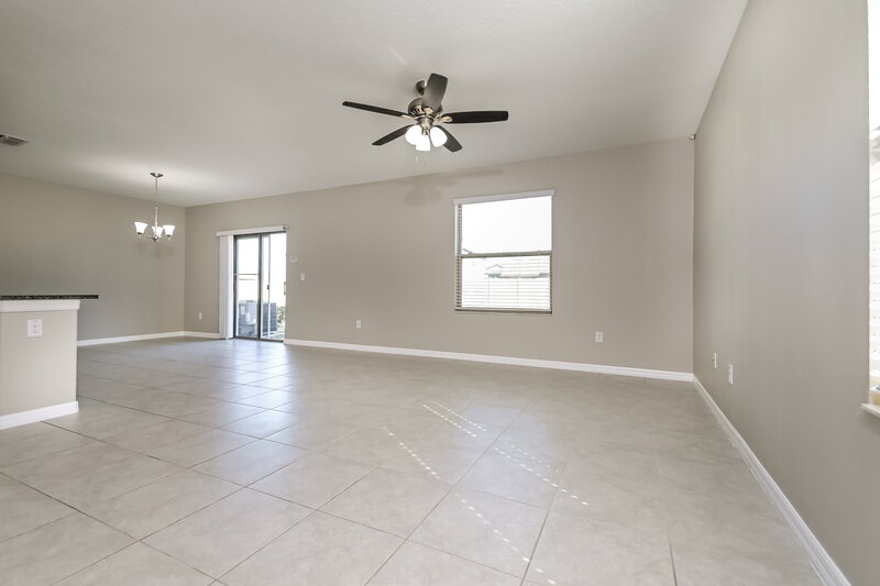 2,425/Mo, 9636 Lemon Drop Loop Ruskin, FL 33573 Living Room View