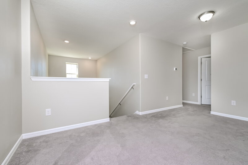 2,425/Mo, 9636 Lemon Drop Loop Ruskin, FL 33573 Loft View