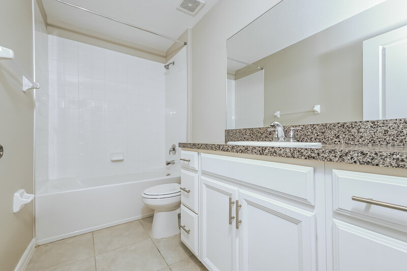 2,425/Mo, 9636 Lemon Drop Loop Ruskin, FL 33573 Bathroom View 2