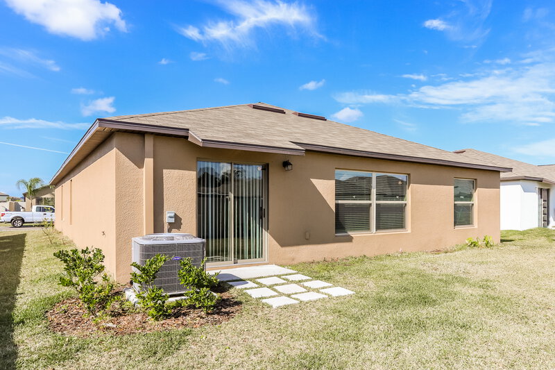 2,360/Mo, 15448 Wicked Strong St Ruskin, FL 33573 Rear View