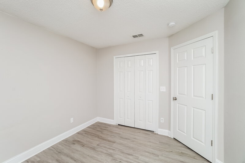 4,020/Mo, 602 Cape Cod Cir Valrico, FL 33594 Bedroom View
