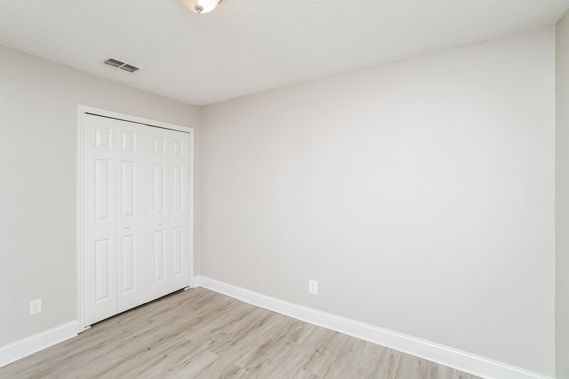 4,020/Mo, 602 Cape Cod Cir Valrico, FL 33594 Bedroom View 3