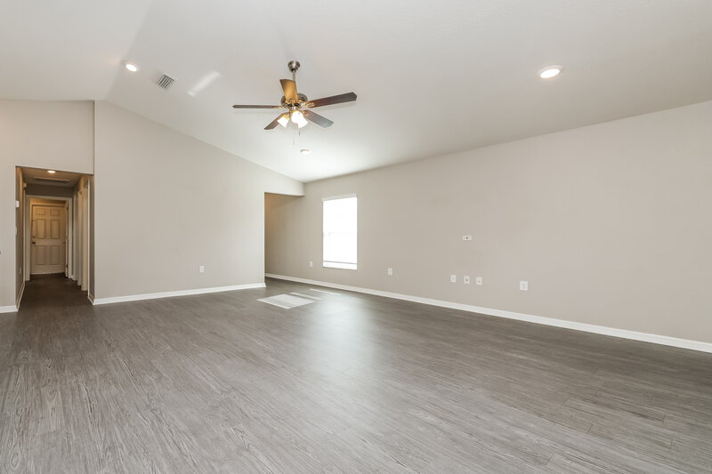 2,320/Mo, 11821 Stone Pine St Riverview, FL 33569 Living Room View