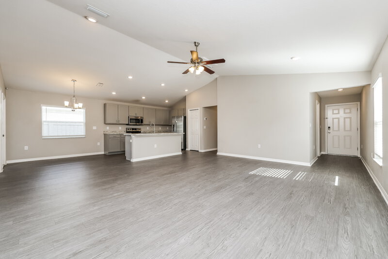 2,320/Mo, 11821 Stone Pine St Riverview, FL 33569 Living Room View 2