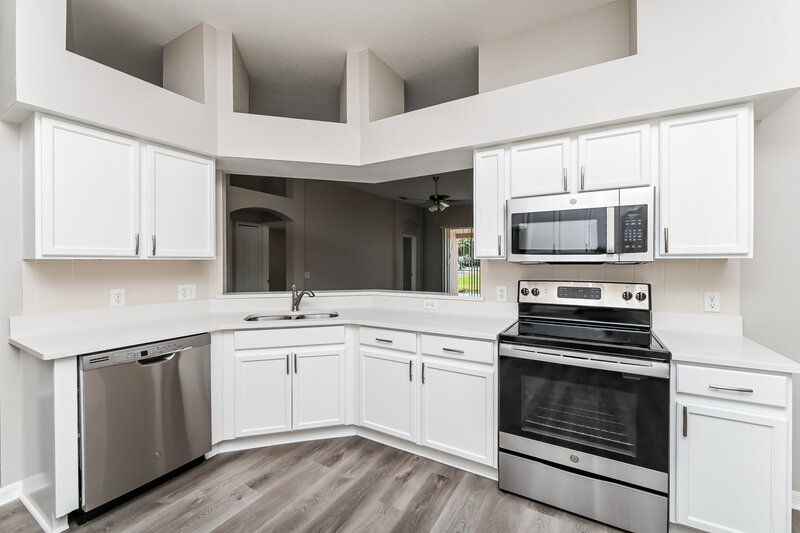 2,320/Mo, 11121 Rodeo Ln Riverview, FL 33579 Kitchen View