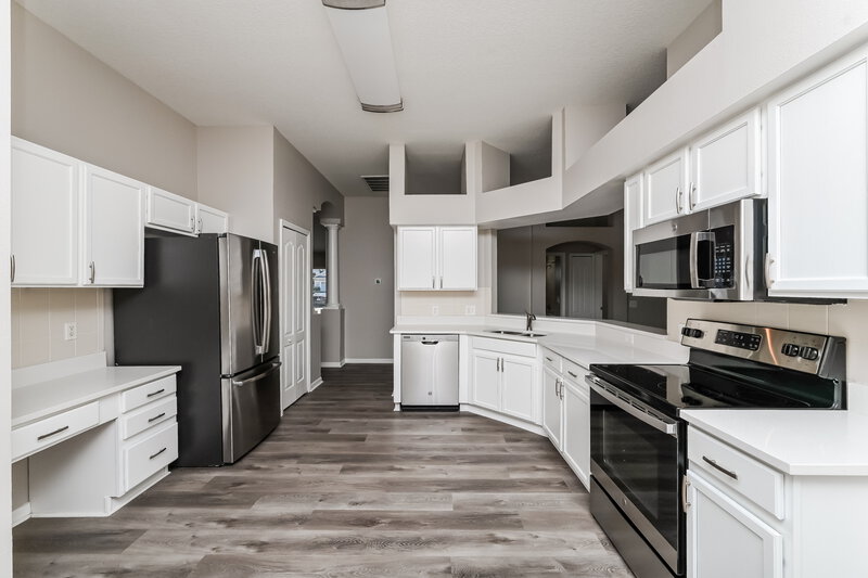 2,320/Mo, 11121 Rodeo Ln Riverview, FL 33579 Kitchen View 2
