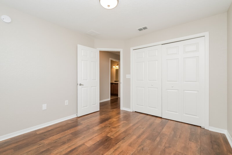 2,190/Mo, 11323 Southwind Lake Dr Gibsonton, FL 33534 Main Bedroom View